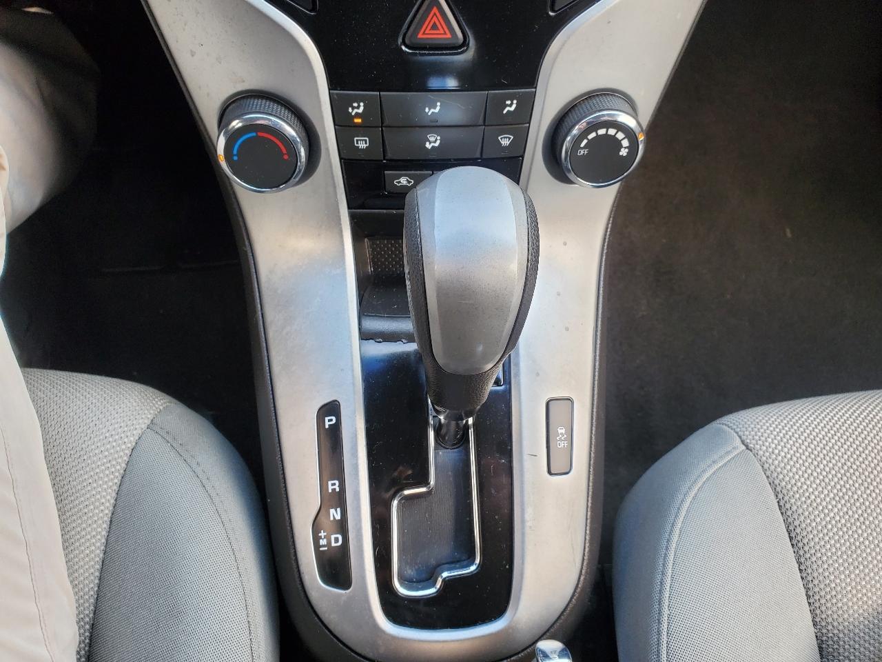 Chevrolet Cruze Limited 4dr Sdn Auto LT w/1LT 2016