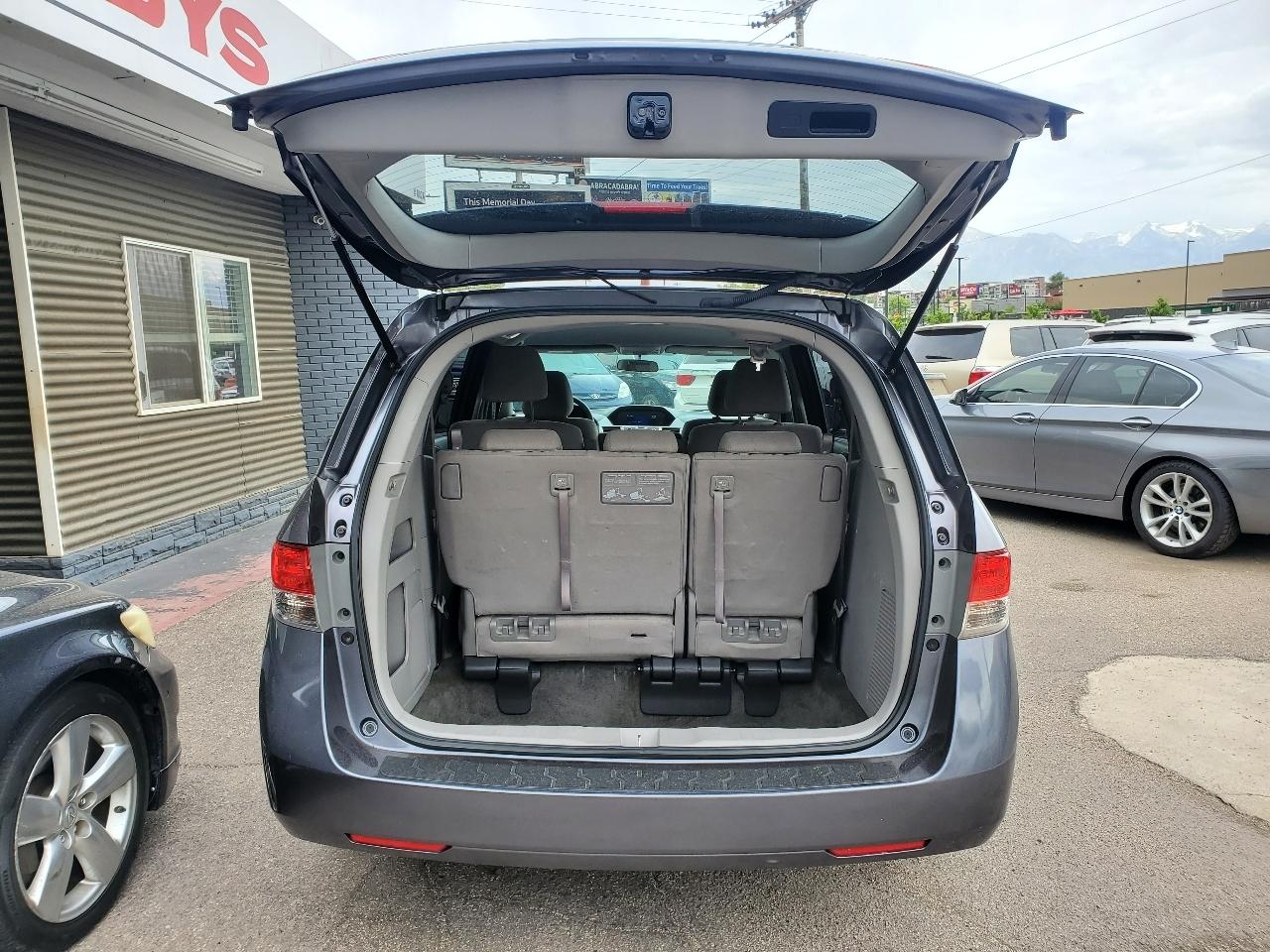 Honda Odyssey 5dr LX 2016