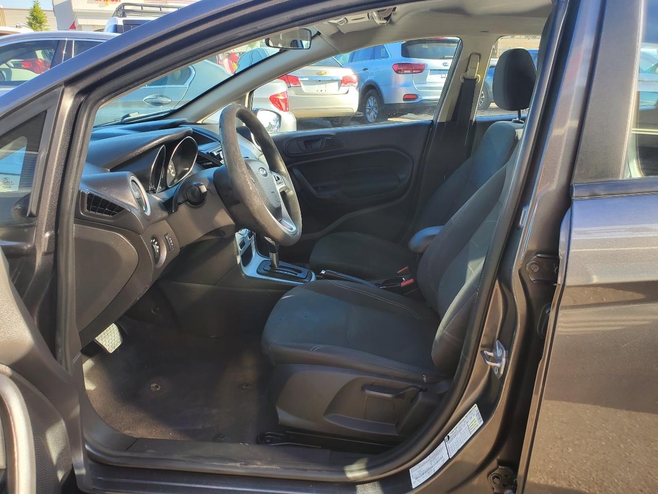Ford Fiesta SE Sedan 2017