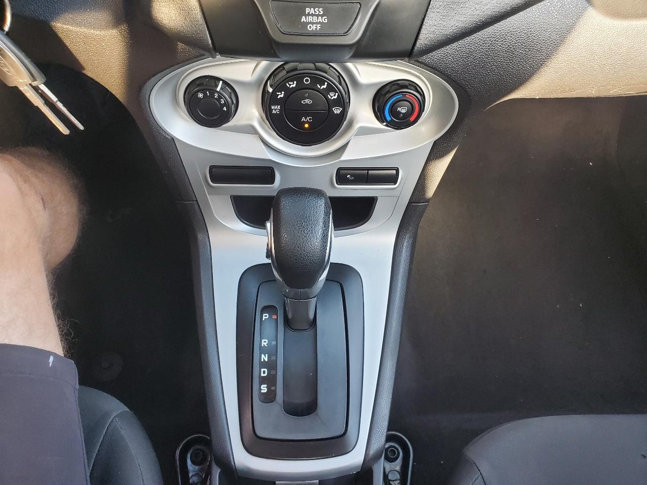 Ford Fiesta SE Sedan 2017