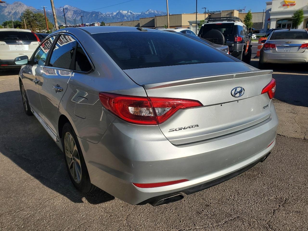 Hyundai Sonata Sport 2.4L PZEV 2017