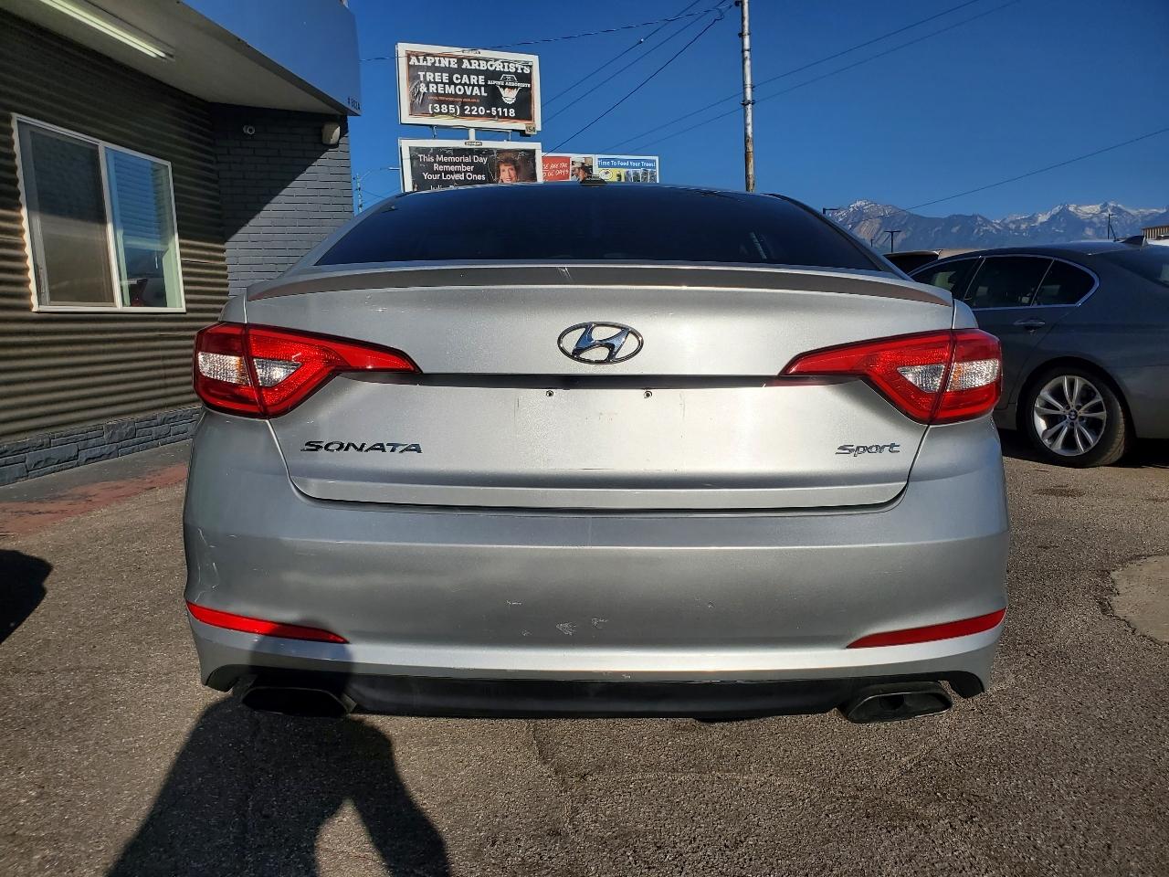 Hyundai Sonata Sport 2.4L PZEV 2017