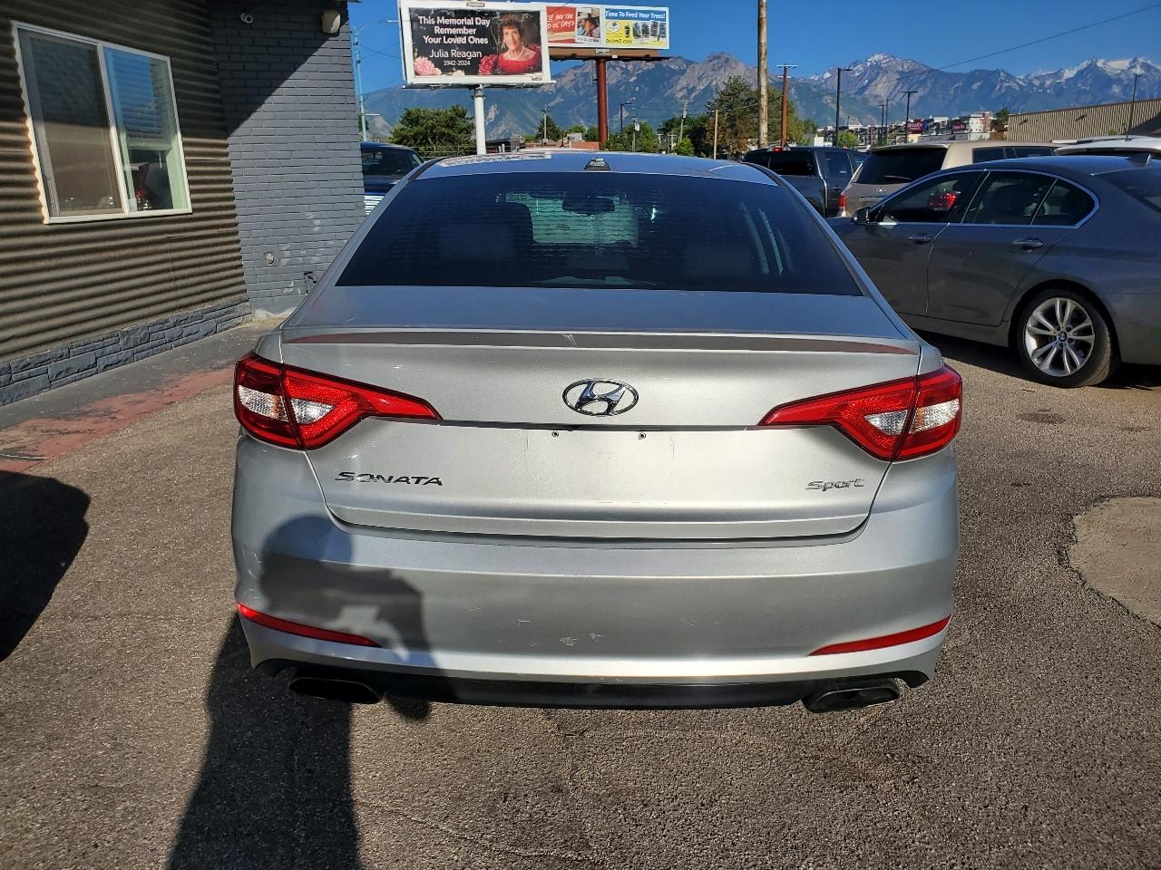 Hyundai Sonata Sport 2.4L PZEV 2017