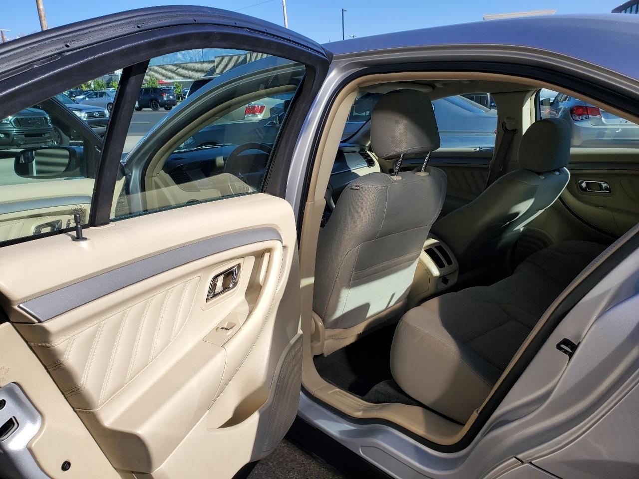 Ford Taurus 4dr Sdn SEL AWD 2013