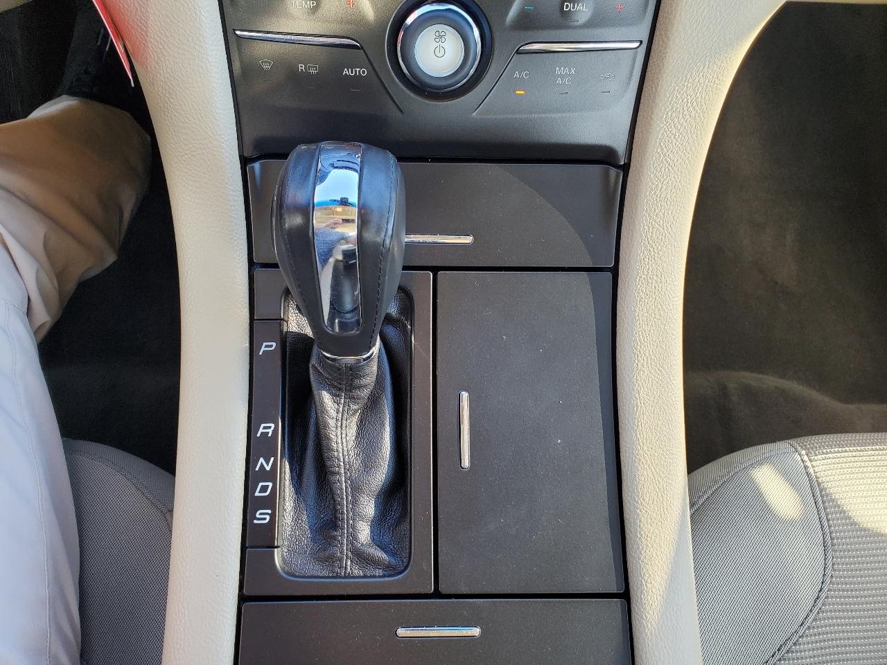 Ford Taurus 4dr Sdn SEL AWD 2013