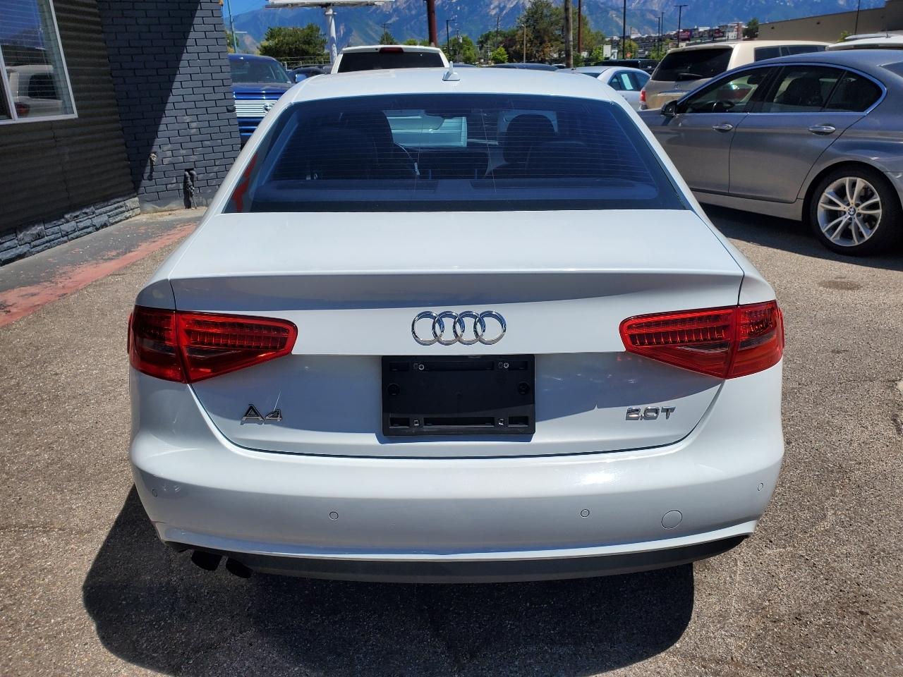 Audi A4 4dr Sdn CVT FrontTrak 2.0T Premium Plus 2013