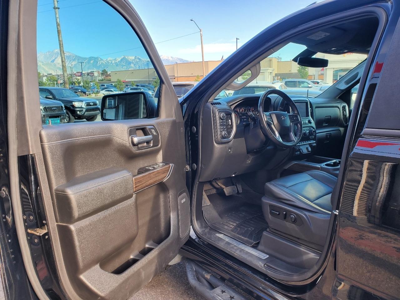 Chevrolet Silverado 1500 4WD Crew Cab 147" RST 2019