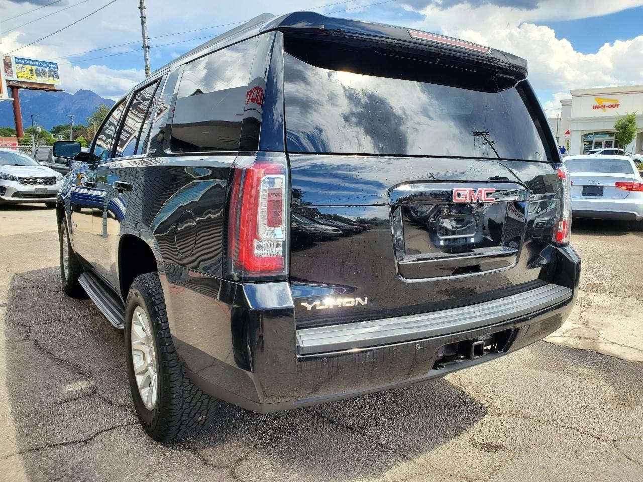 GMC Yukon 4WD 4dr SLT 2017