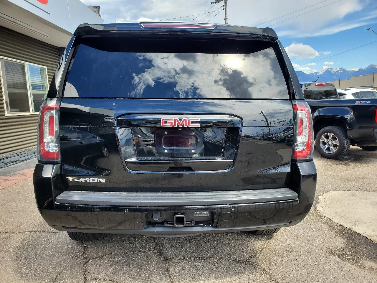 GMC Yukon 4WD 4dr SLT 2017