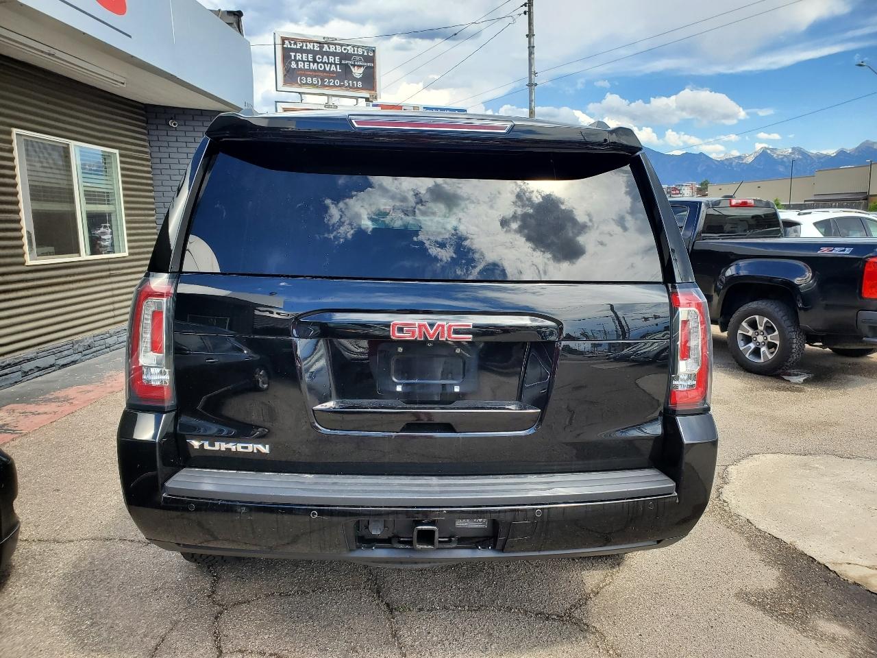 GMC Yukon 4WD 4dr SLT 2017