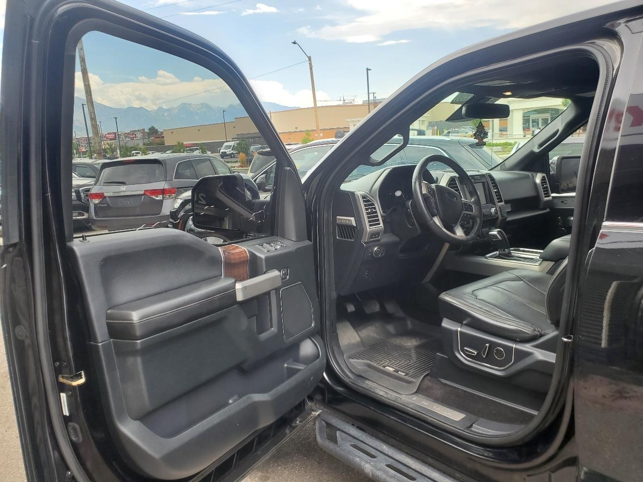 Ford F-150 Platinum SuperCrew 5.5-ft. Bed 4WD 2016