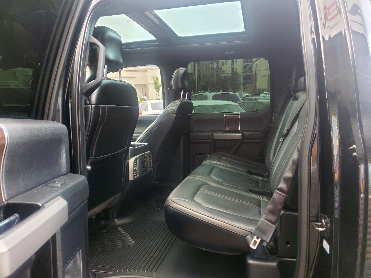 Ford F-150 Platinum SuperCrew 5.5-ft. Bed 4WD 2016