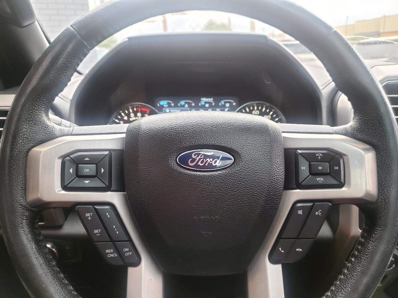Ford F-150 Platinum SuperCrew 5.5-ft. Bed 4WD 2016