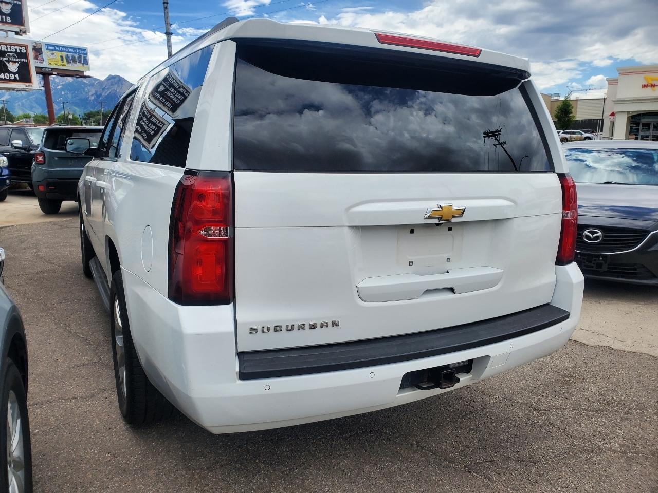 Chevrolet Suburban 4WD 4dr LT 2015
