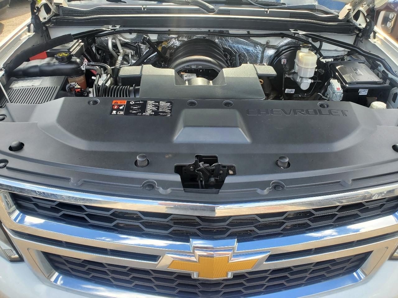 Chevrolet Suburban 4WD 4dr LT 2015