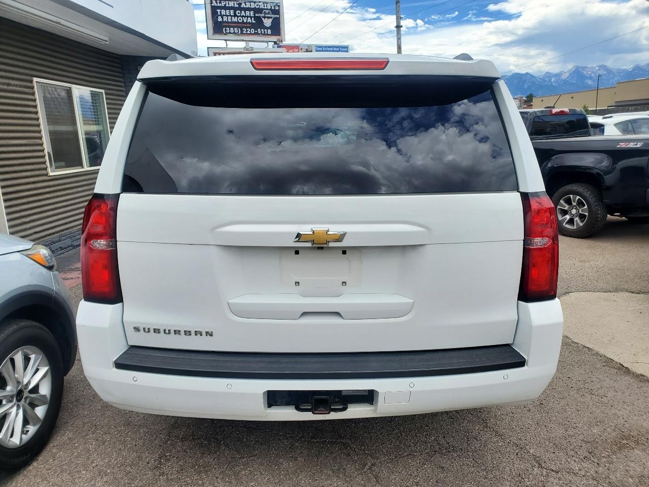 Chevrolet Suburban 4WD 4dr LT 2015