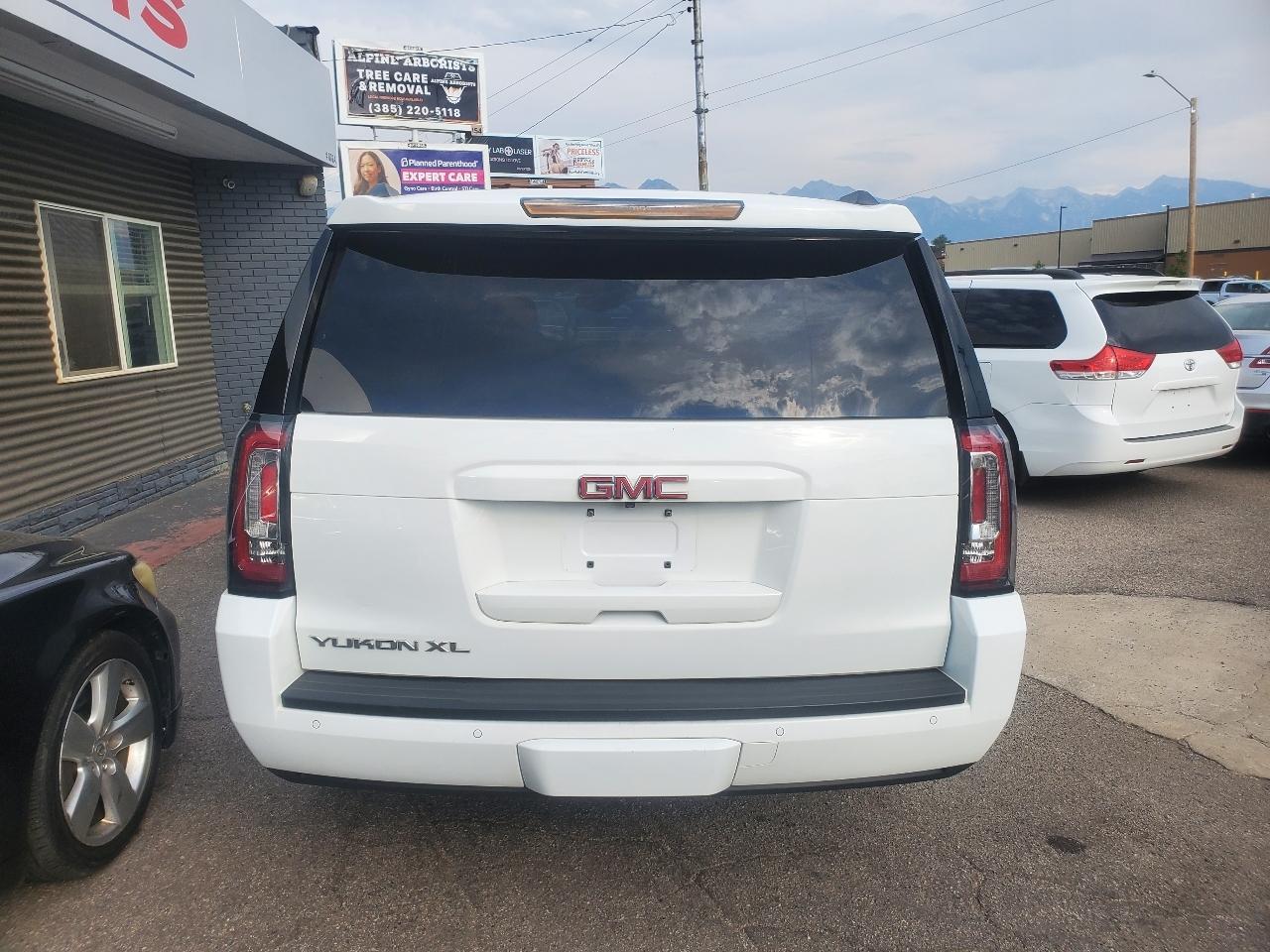 GMC Yukon XL 4WD 4dr SLE 2016