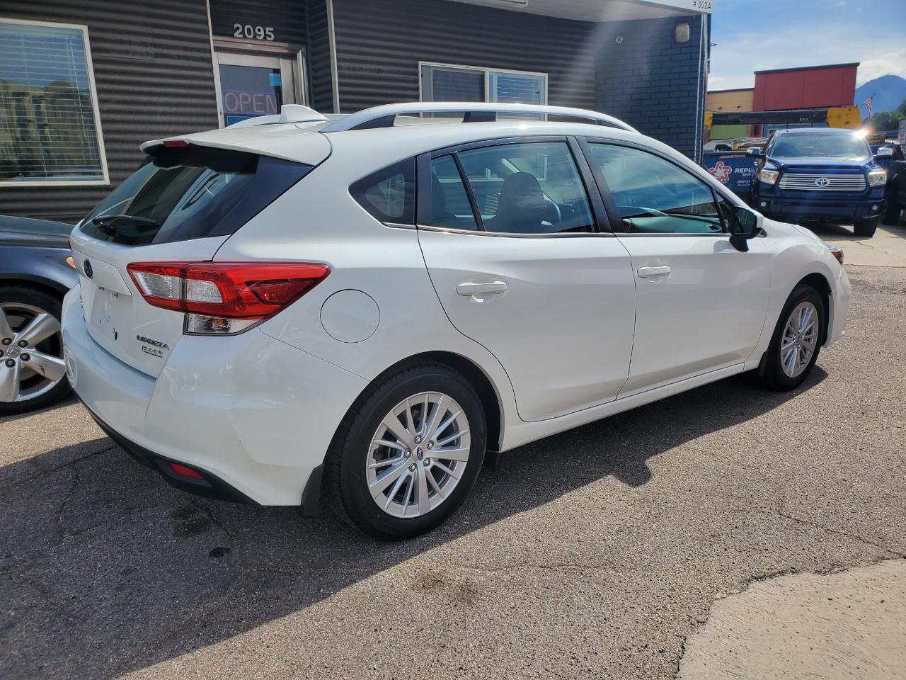 Subaru Impreza 2.0i Premium 5-door CVT 2017