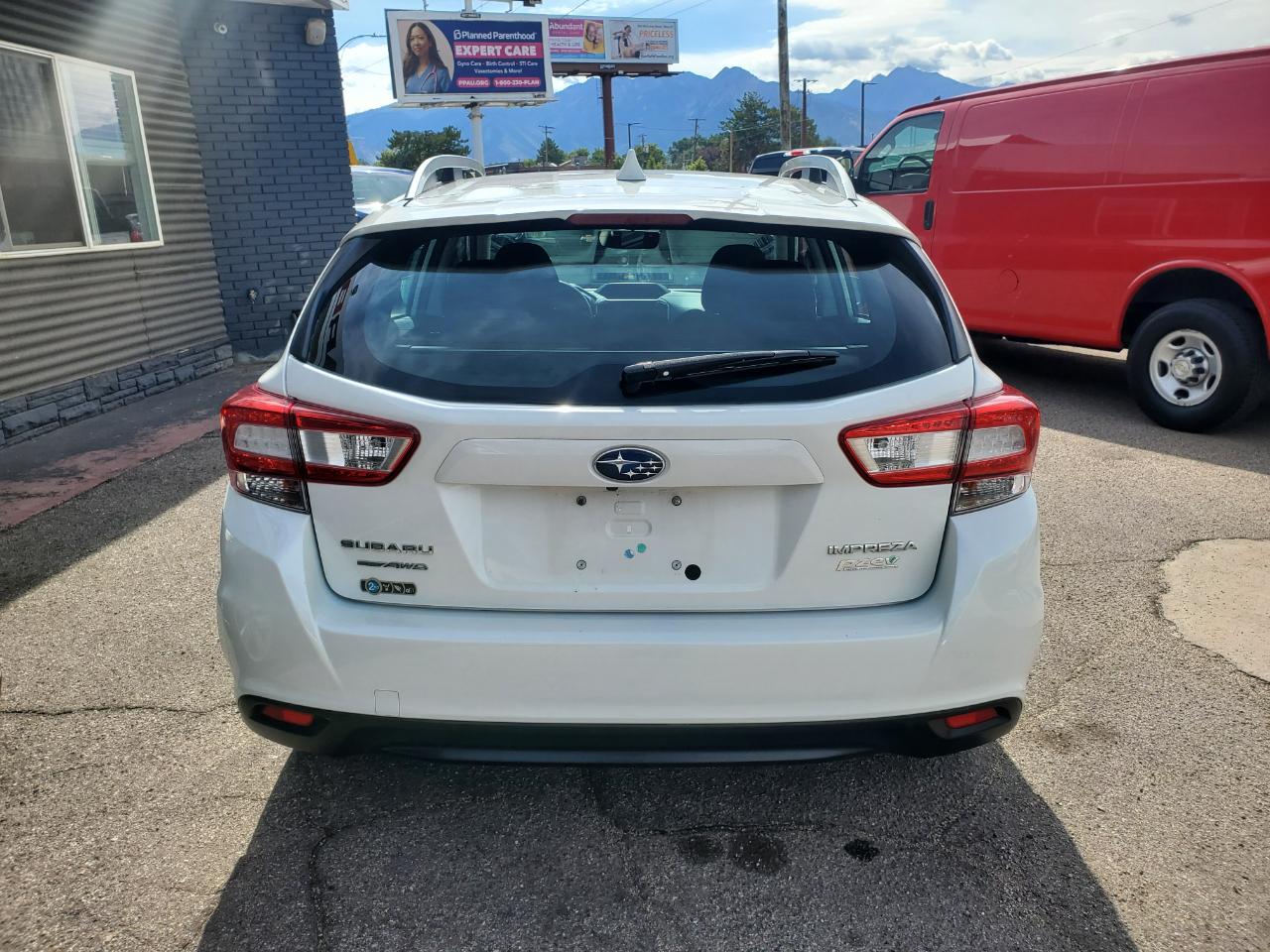 Subaru Impreza 2.0i Premium 5-door CVT 2017