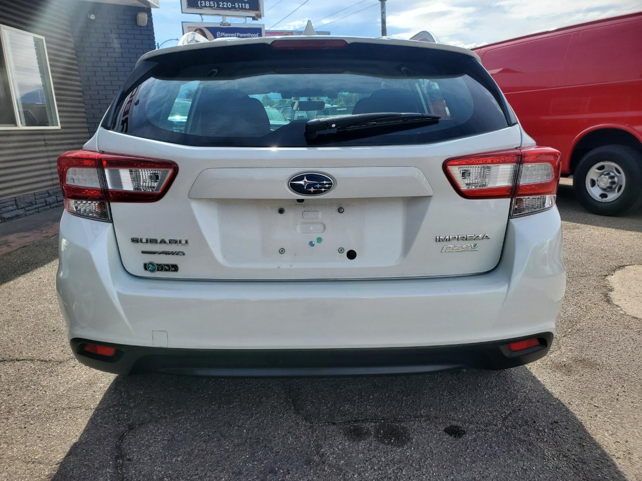 Subaru Impreza 2.0i Premium 5-door CVT 2017