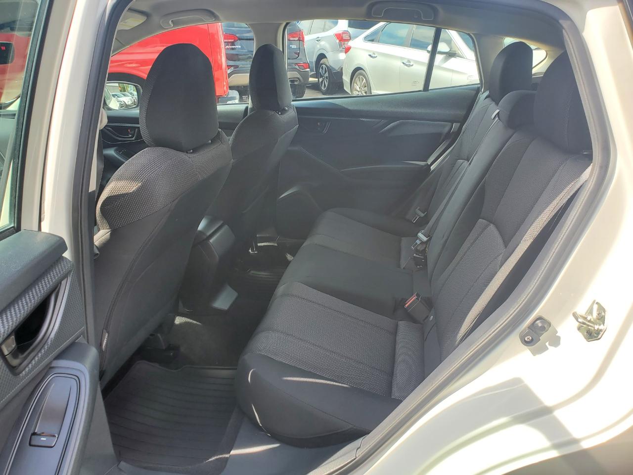 Subaru Impreza 2.0i Premium 5-door CVT 2017
