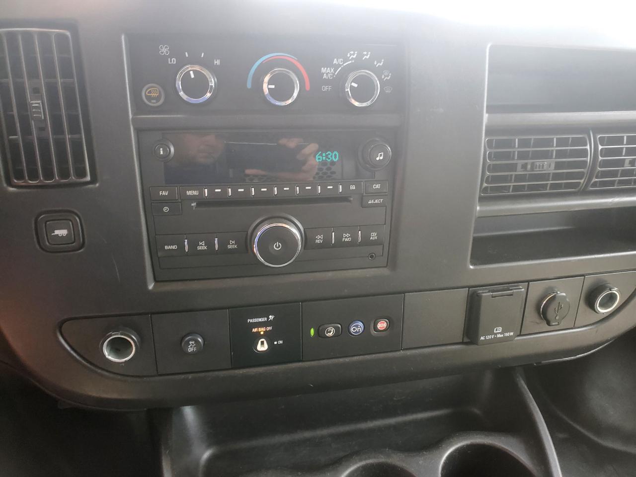 Chevrolet Express Cargo Van RWD 2500 135" 2021