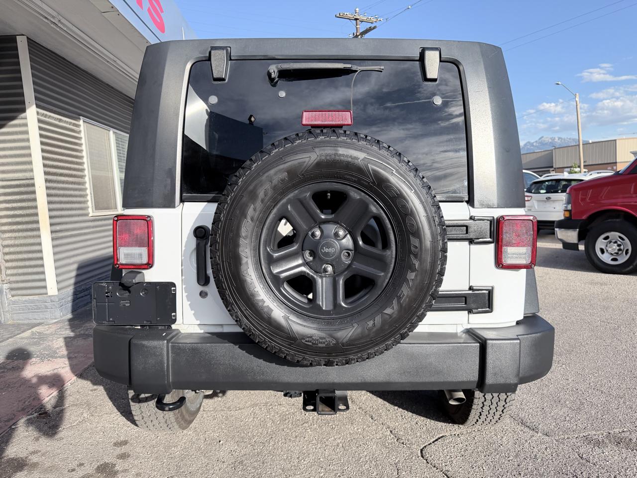 Jeep Wrangler Unlimited 4WD 4dr Sport 2015
