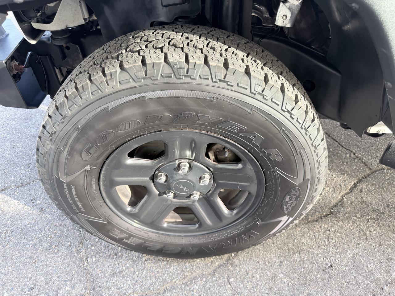 Jeep Wrangler Unlimited 4WD 4dr Sport 2015