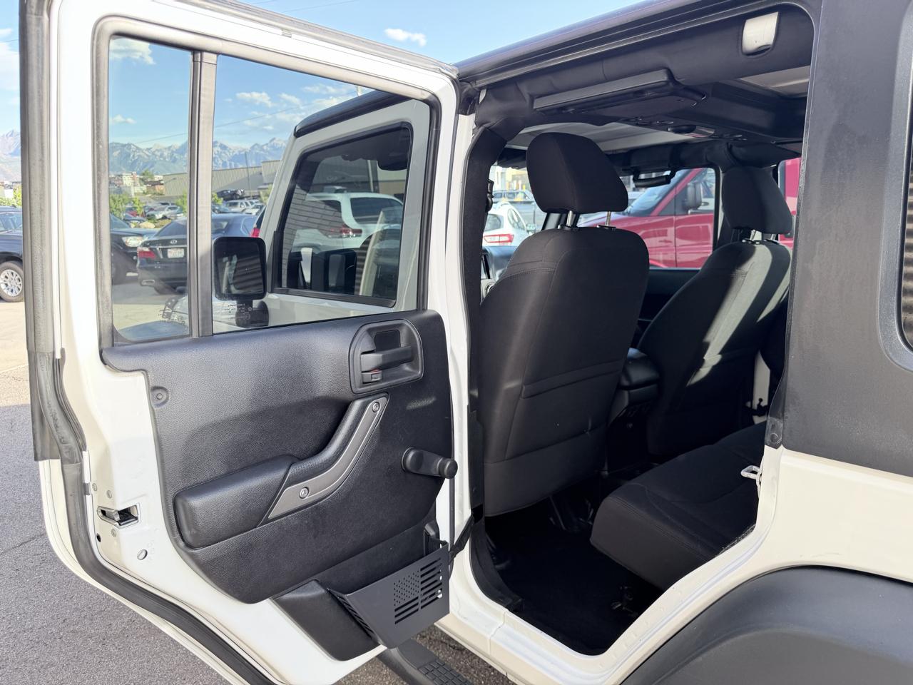 Jeep Wrangler Unlimited 4WD 4dr Sport 2015