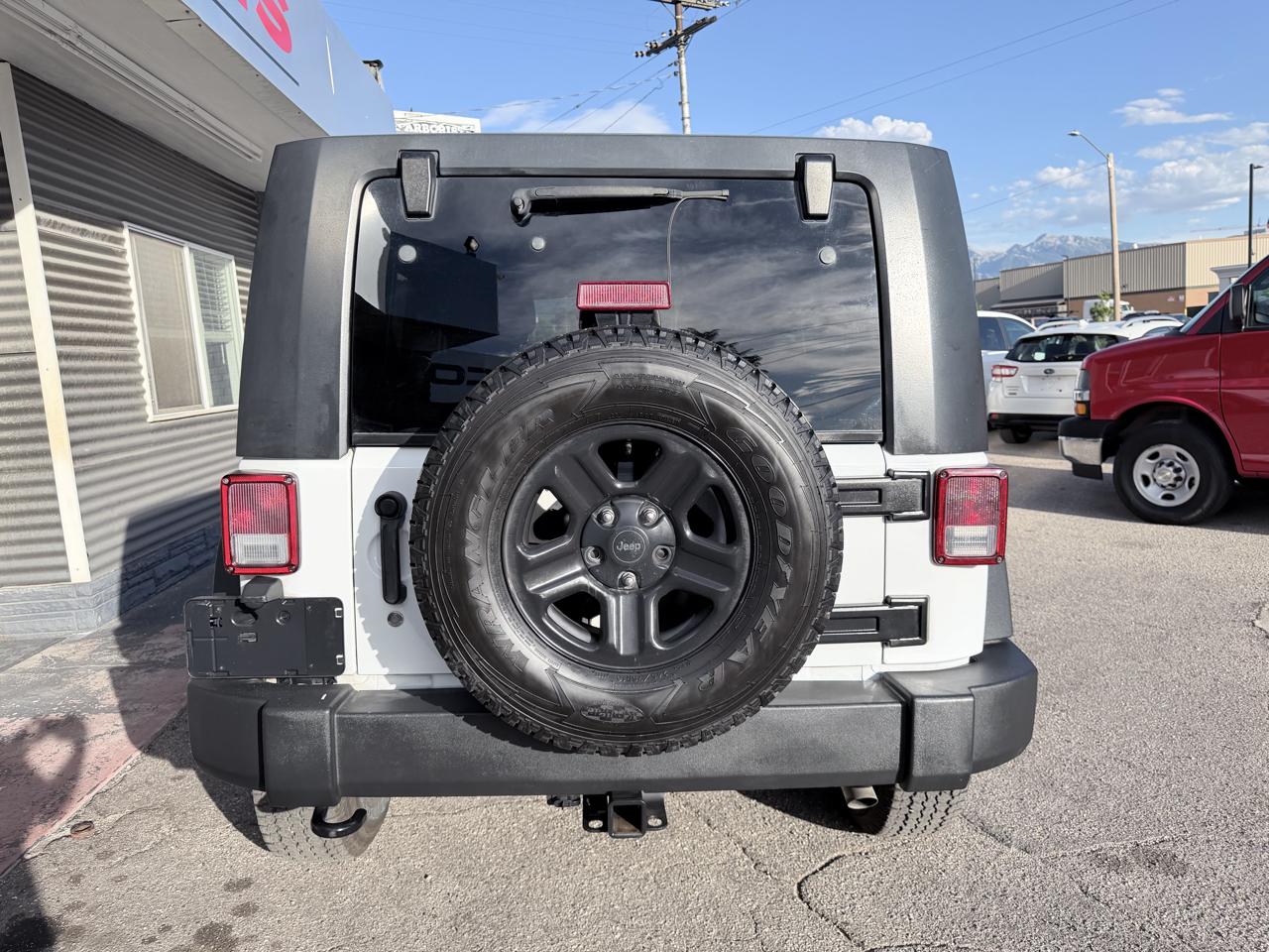 Jeep Wrangler Unlimited 4WD 4dr Sport 2015