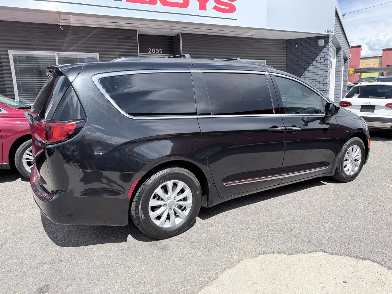 Chrysler Pacifica Touring-L FWD 2017