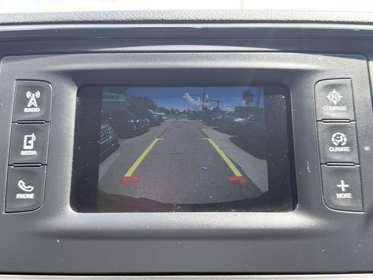 Chrysler Pacifica Touring-L FWD 2017