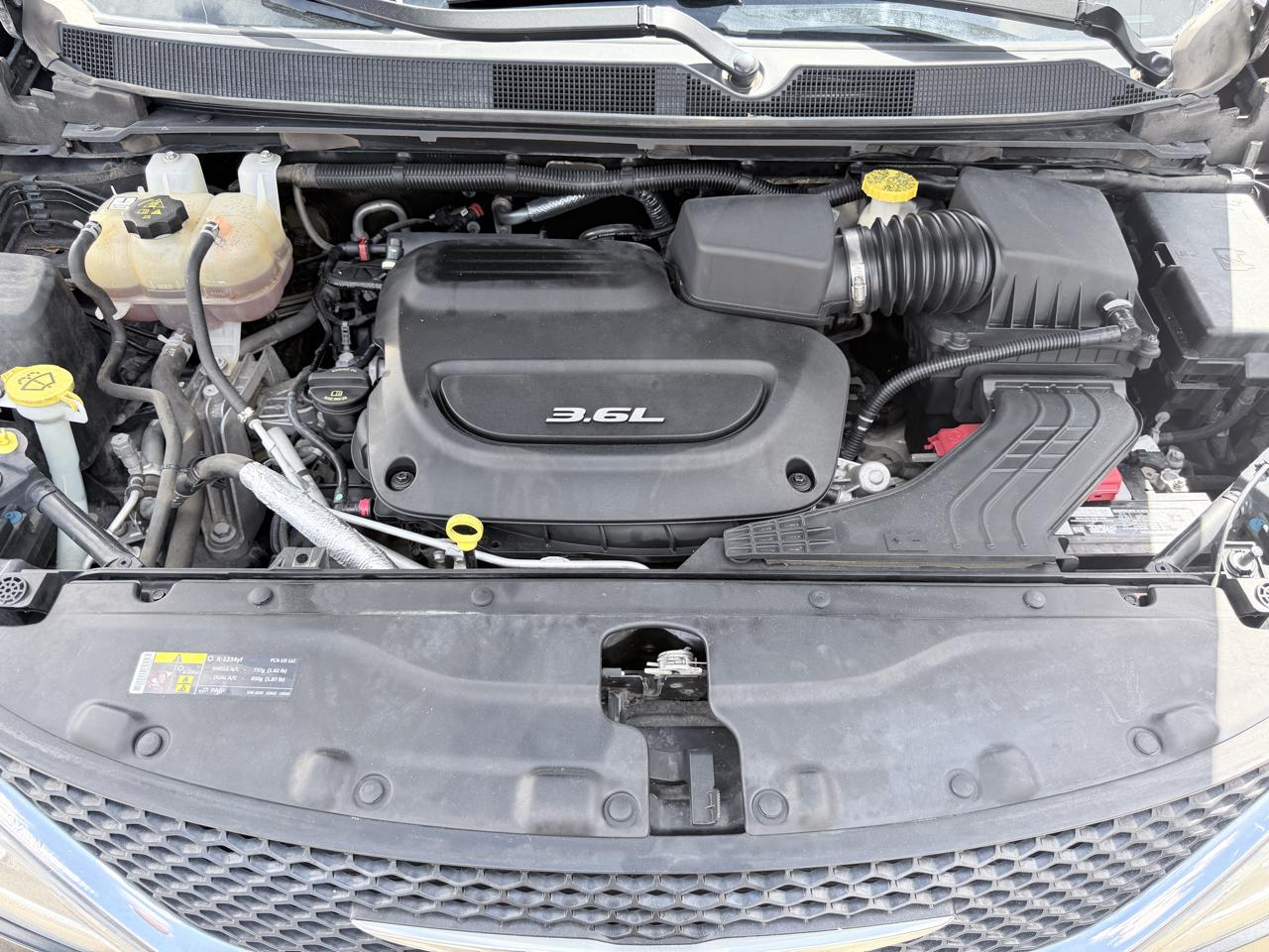 Chrysler Pacifica Touring-L FWD 2017