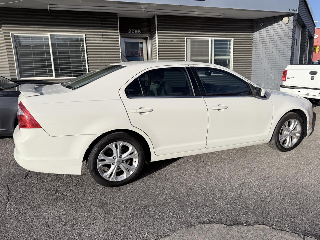 Ford Fusion 4dr Sdn SE FWD 2012