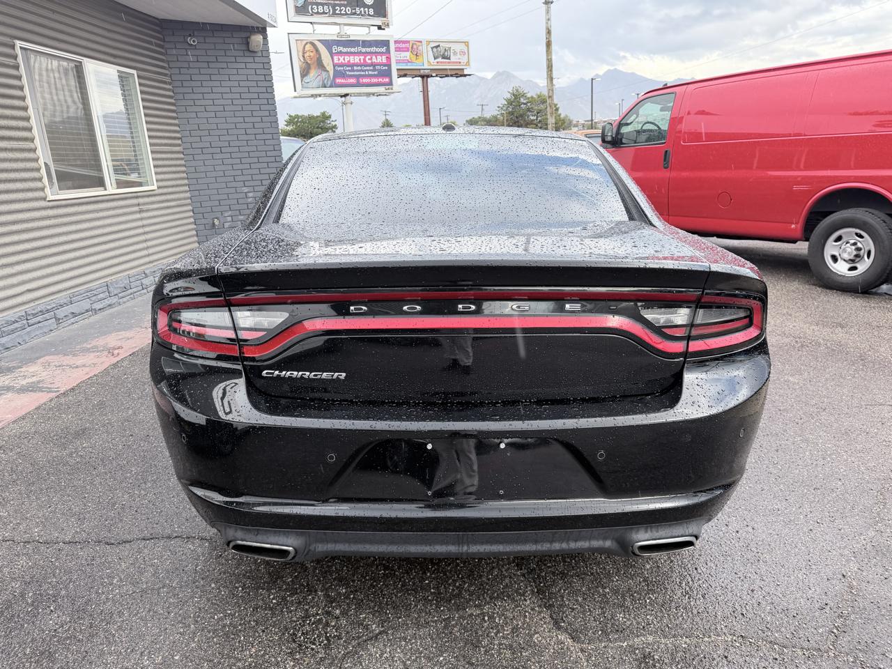 Dodge Charger 4dr Sdn SE RWD 2015