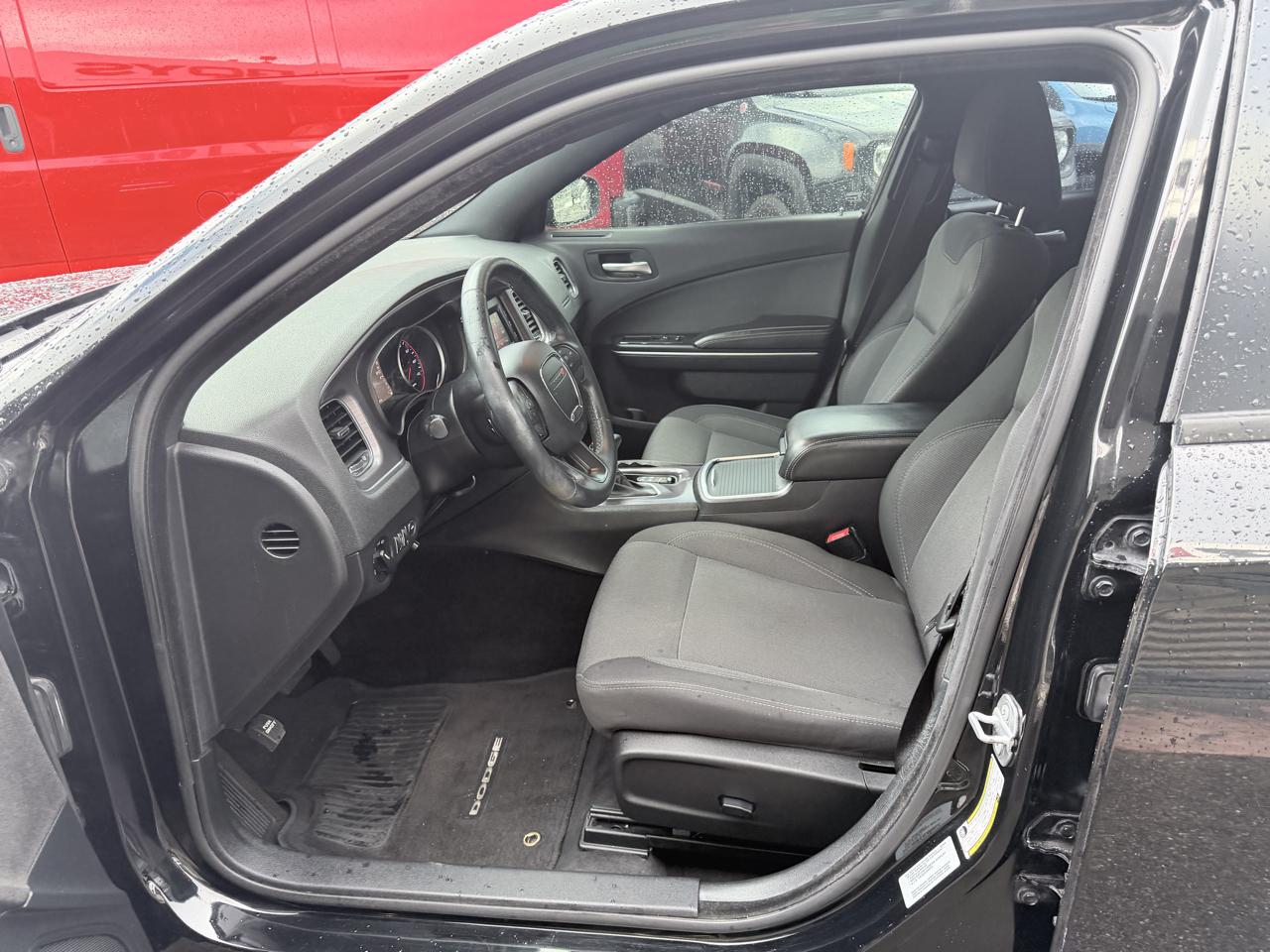 Dodge Charger 4dr Sdn SE RWD 2015