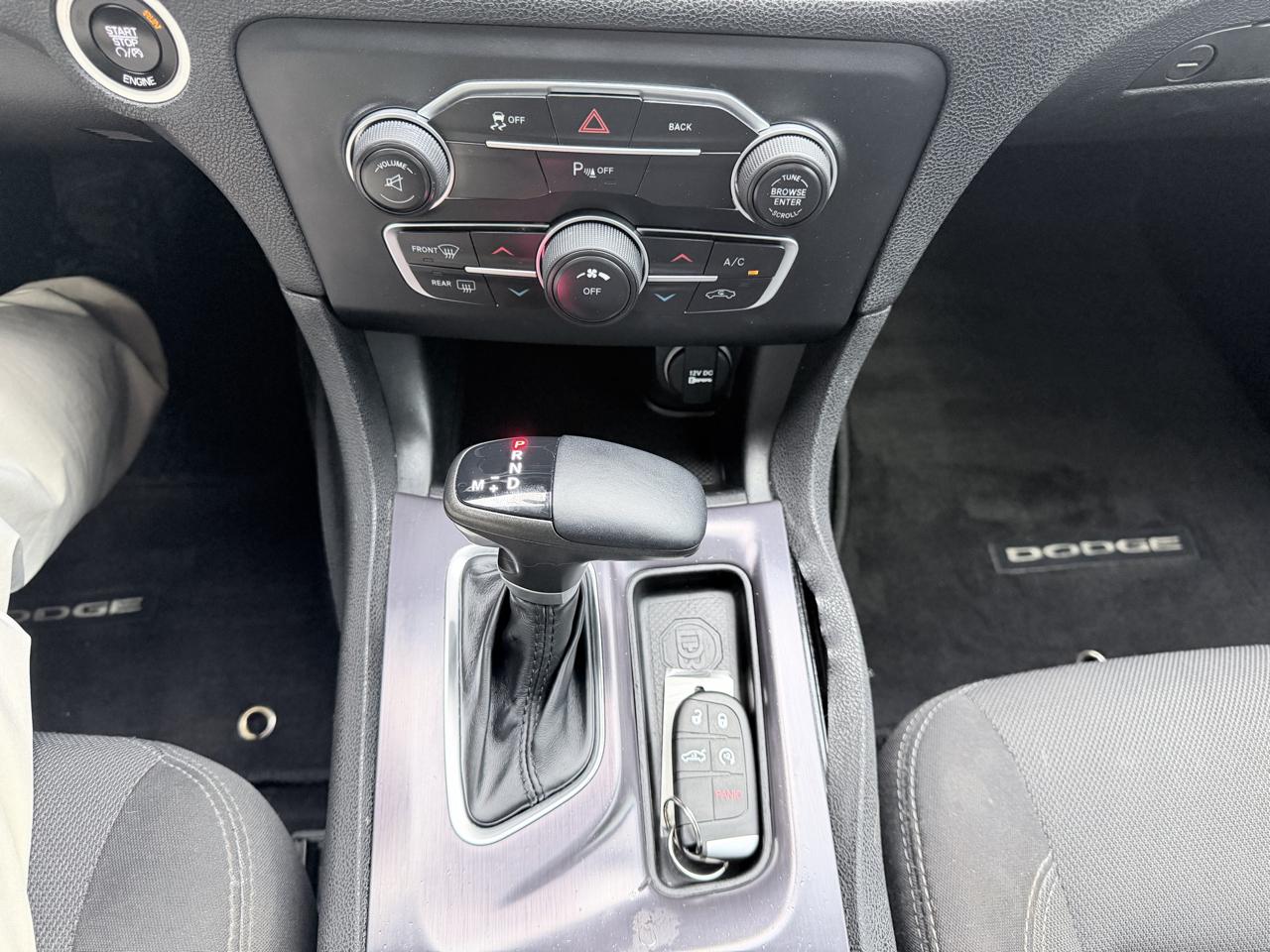 Dodge Charger 4dr Sdn SE RWD 2015