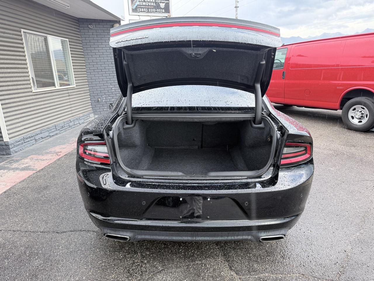 Dodge Charger 4dr Sdn SE RWD 2015
