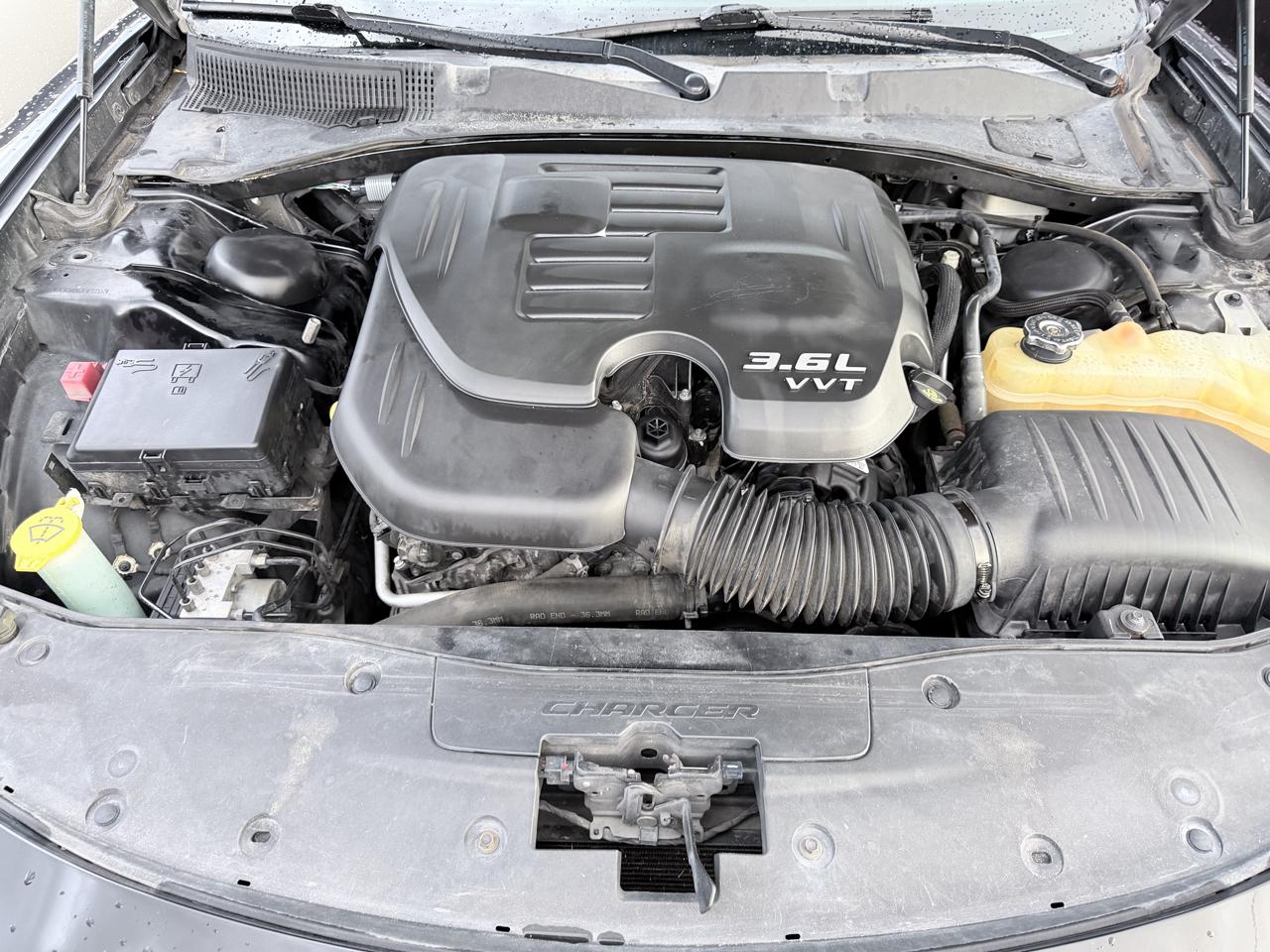 Dodge Charger 4dr Sdn SE RWD 2015