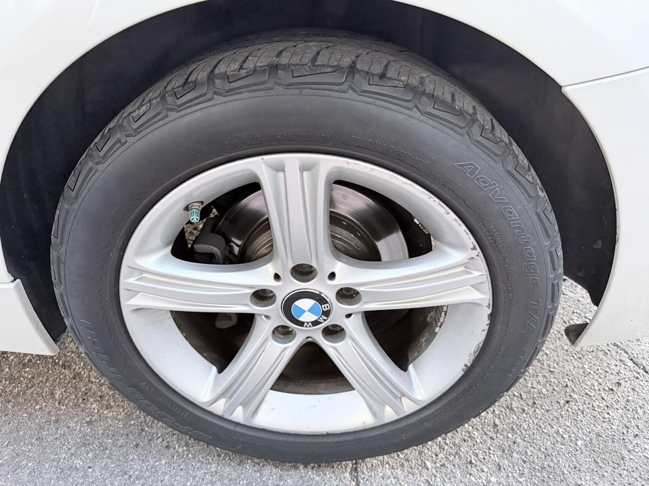 BMW 3 Series 4dr Sdn 320i xDrive AWD 2014