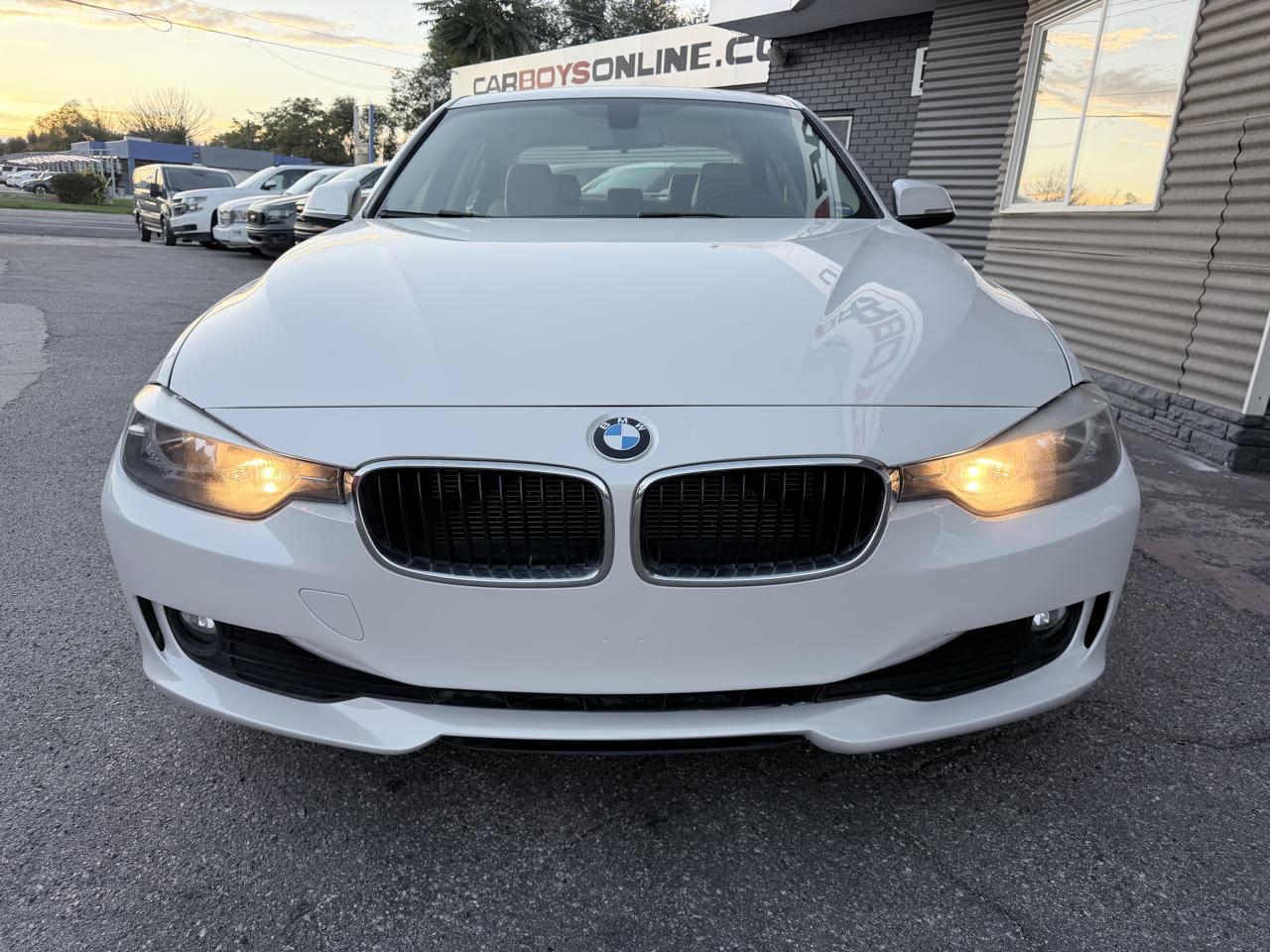 BMW 3 Series 4dr Sdn 320i xDrive AWD 2014