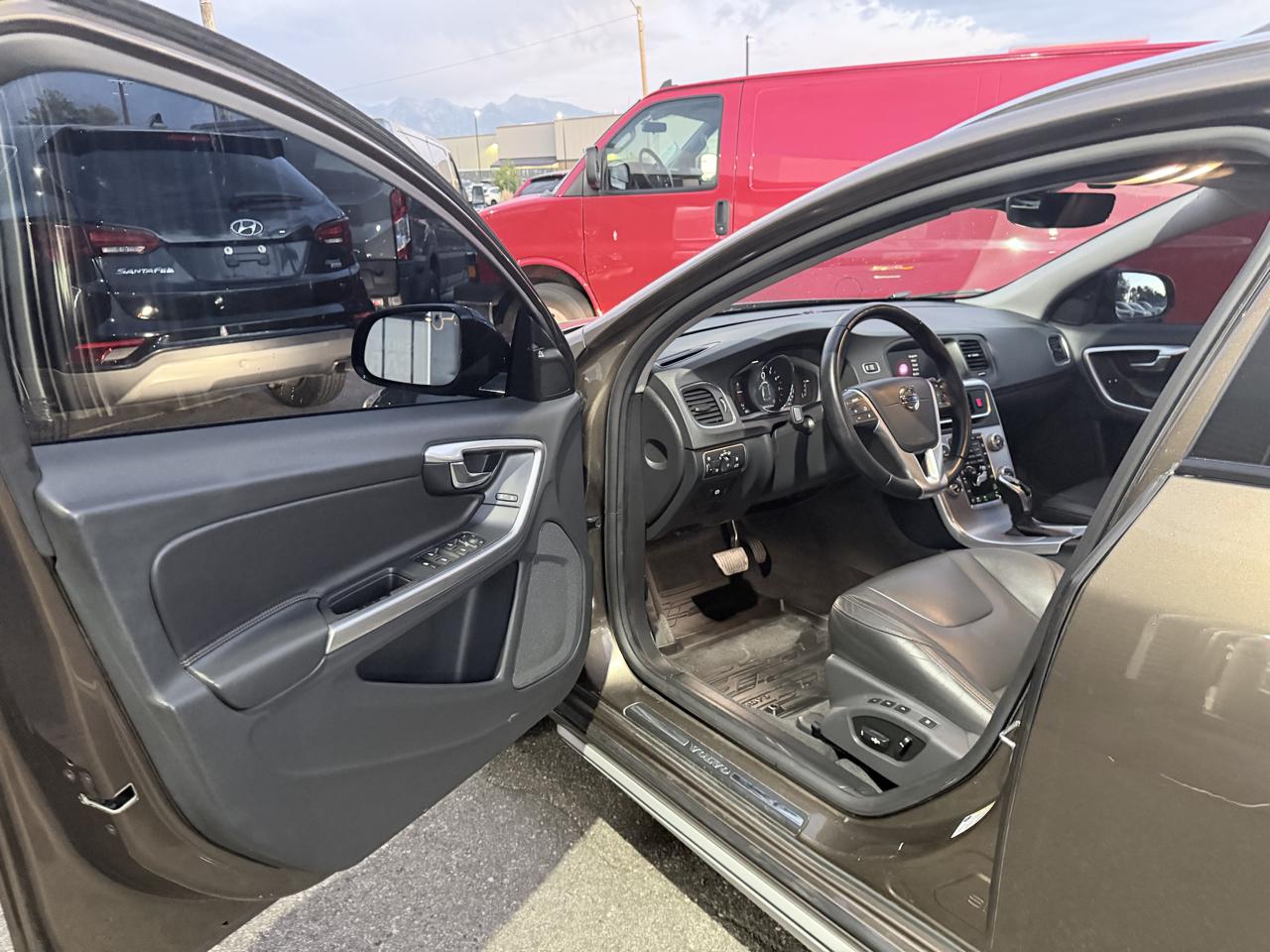 Volvo V60 photo 9