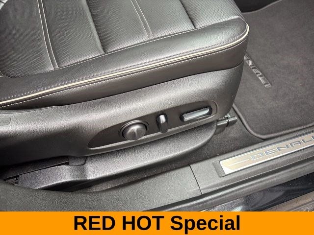 GMC Acadia Denali AWD 2020