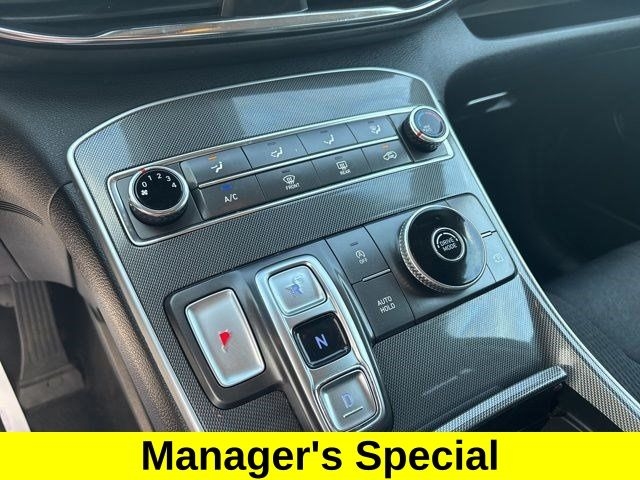 Hyundai Santa Fe SE 2021