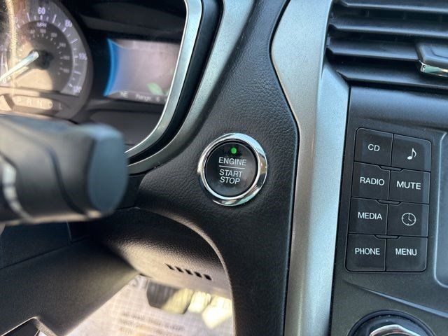 Ford Fusion Hybrid S 2018