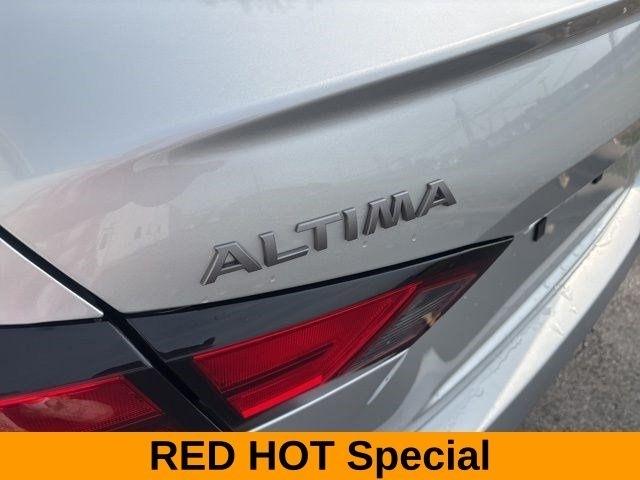 Nissan Altima 2.5 SV 2024