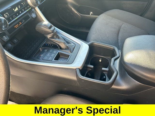 Toyota RAV4 XLE AWD 2022