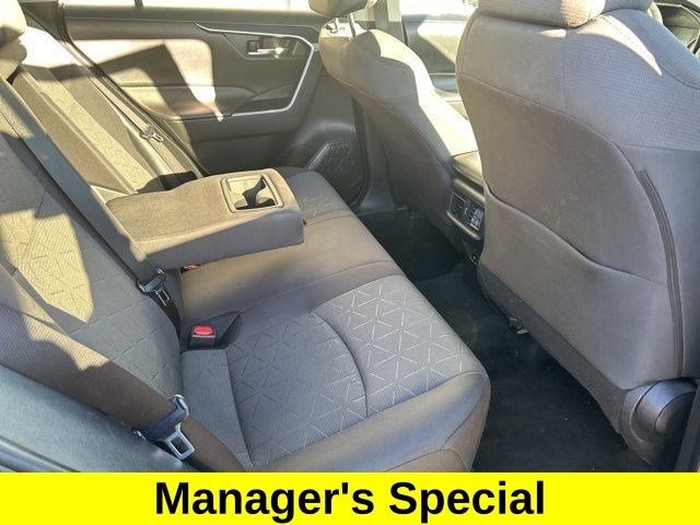 Toyota RAV4 XLE AWD 2022