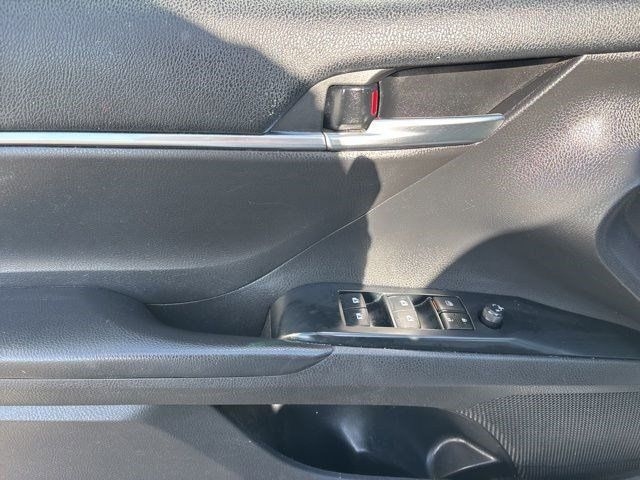 Toyota Camry SE 2020