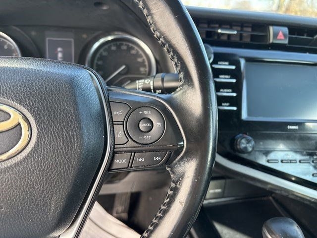 Toyota Camry SE 2020